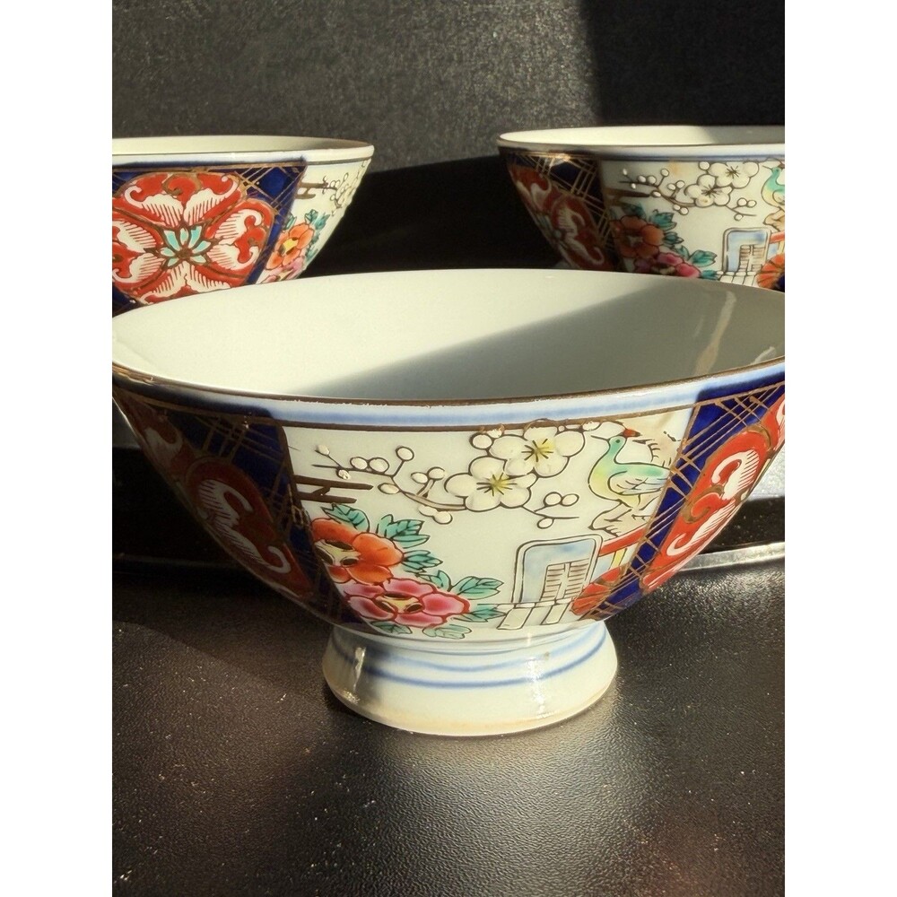 Set of Three Vintage Japanese Arita Hizen Imari Porcelain Bowls